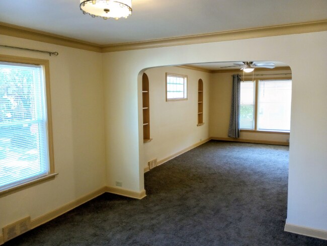 7800 S Yates Blvd unit 2, Chicago, IL 60649 - photo 6