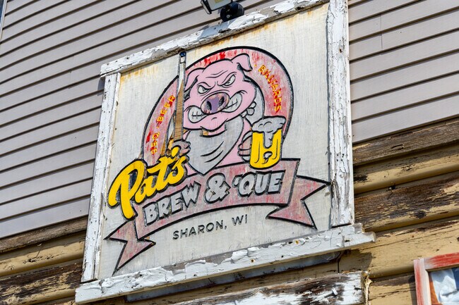 Enjoy burgers and barbecue at Pat's Brew & 'Que.