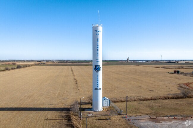 Union City has a water tower expressing its pride as the home of the Tigers.