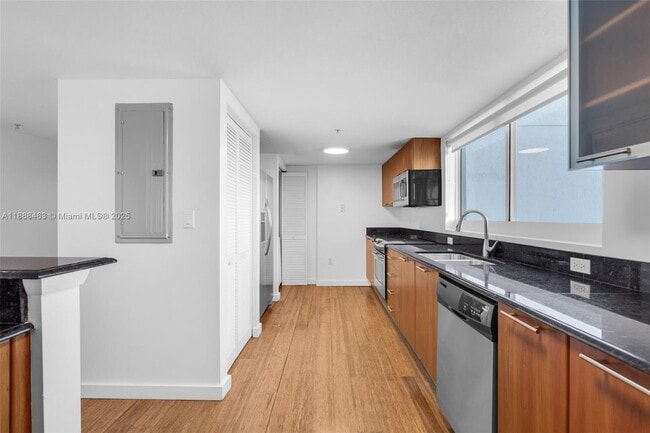 1800 Club unit 701, Miami, FL 33132 - photo 6