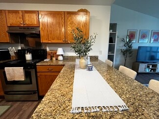 2101-2115 S Main St, West Bend, WI 53095