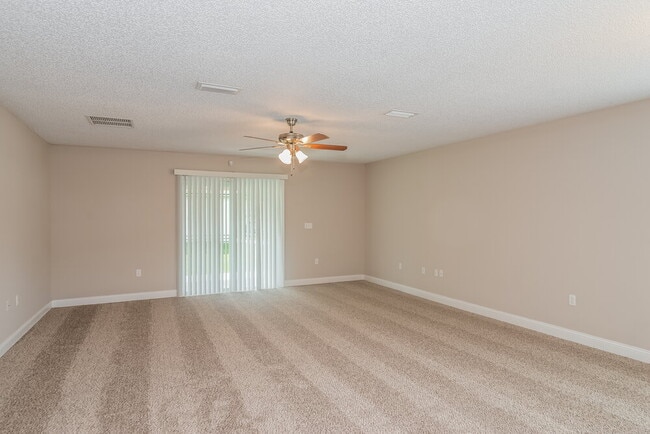 1919 Raising Hill Dr, Jacksonville, FL 32210 - photo 3