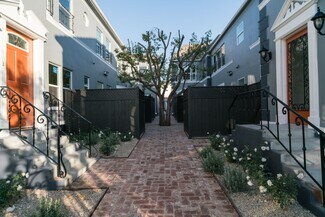 320-326 N New Hampshire Ave, Los Angeles, CA 90004