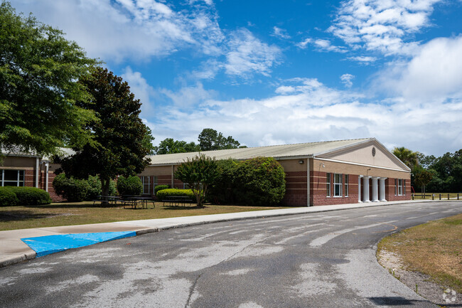 Holly Tree Elementary School in Wilmington, NC serves grades K-5.
