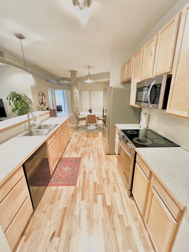 2422 Tremont Place unit 102, Denver, CO 80205 - photo 6