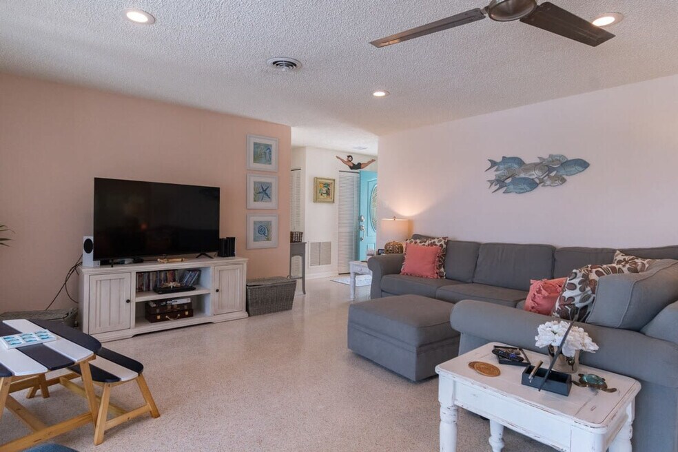 179 Jamaica Dr unit ID1044374P, Cocoa Beach, FL 32931 - photo 1