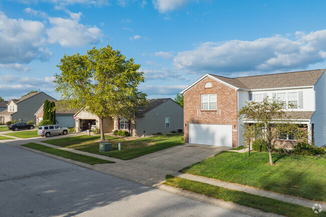 You can find plenty of New-Traditional homes in the suburbs of Popular Grove.