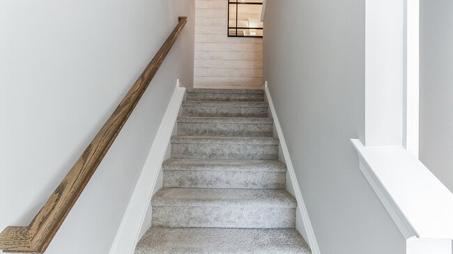 37 Victoria Gardens Square, Neptune Township, NJ 07753 - photo 6