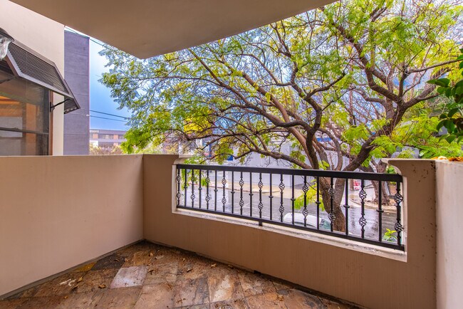 1658 Camden Ave unit 203, Los Angeles, CA 90025 - photo 4