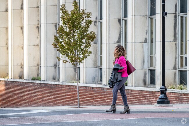 Residents of Sunnyside have easy access to Downtown Morgantown.