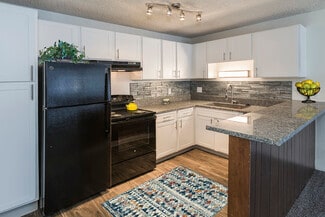 813 S Circle Dr, Colorado Springs, CO 80910