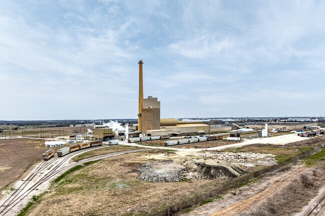 Guardian is one of Corsicana's manufacturing plants as a hub for the glass industry.