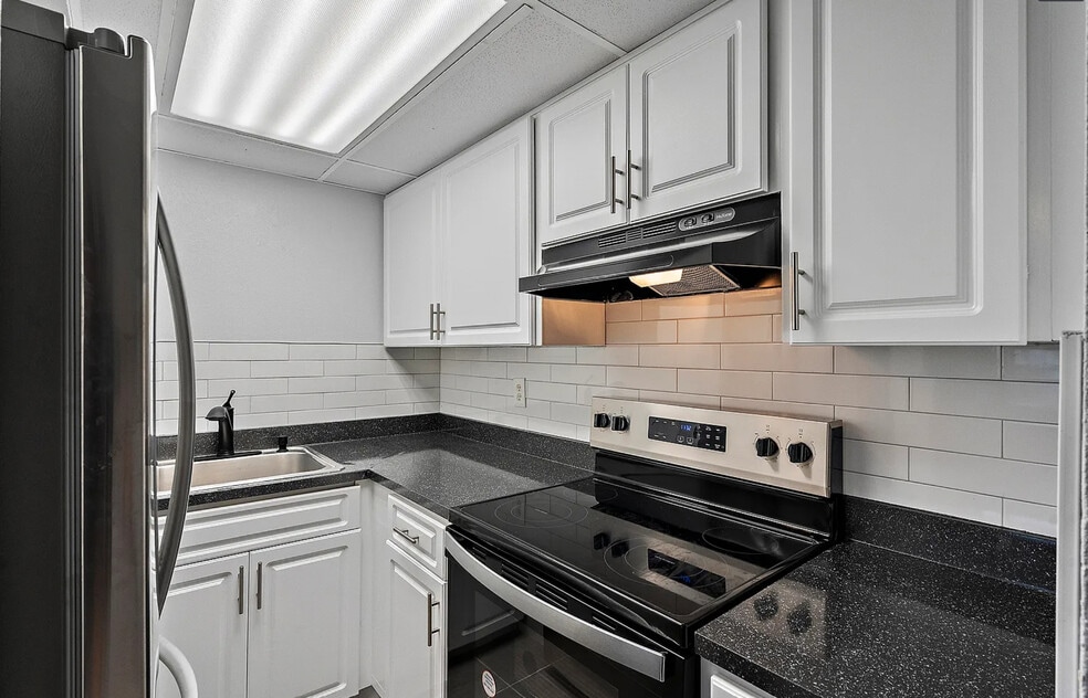 Splendid unit near the beach