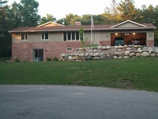 3829 Pine Ln, Minnetonka, MN 55345