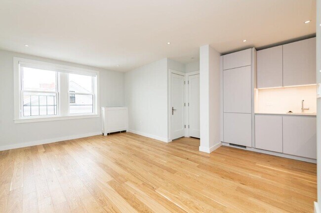 56 Saint Stephen St unit 17, Boston, MA 02115 - photo 5