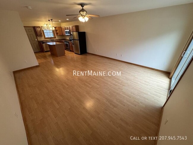 20 Main Rd N unit 2, Hampden, ME 04444 - photo 4