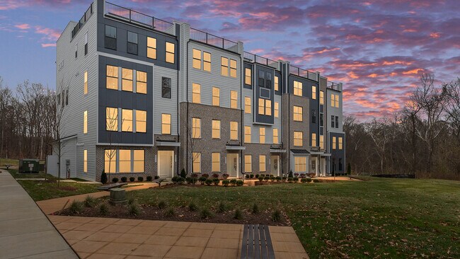 20821 Clongee Terrace, Dulles, VA 20166 - photo 7