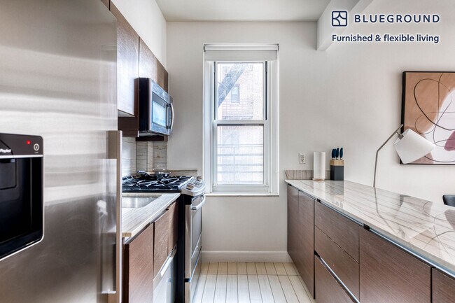 364 W 18th St unit FL4-ID18, New York, NY 10011 - photo 7