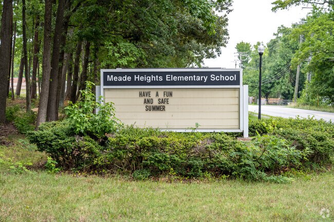Meade Heights Elementary School in Fort Meade helps students excel.