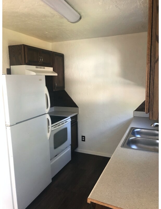 110 S 9th St, Chickasha, OK 73018 - photo 3