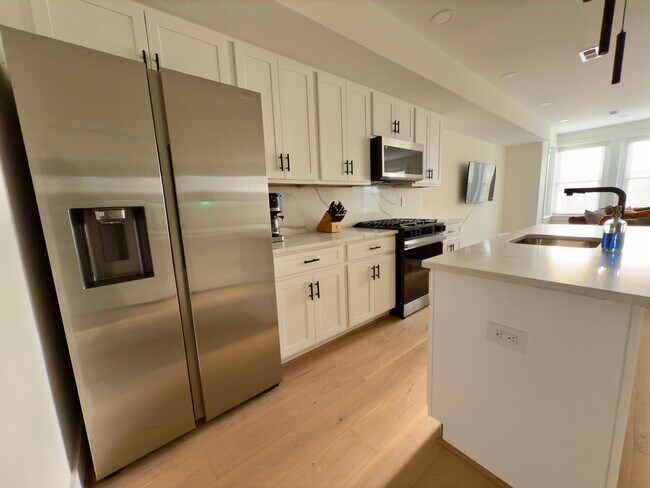 808 12th St NE unit 3, Washington, DC 20002 - photo 5