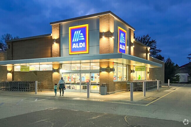 Residents get their groceries at Aldi in Jackson.