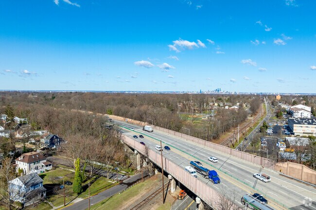 Barrington is only a 15 minute drive from Philadelphia via neighboring interstates.