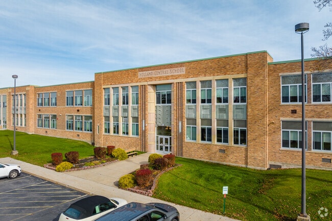 Holland Jr/Sr High School is a well rated public school with a student teacher ratio of 8-1.