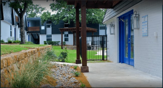 531 Bedford Rd unit 113, Bedford, TX 76022 - photo 4