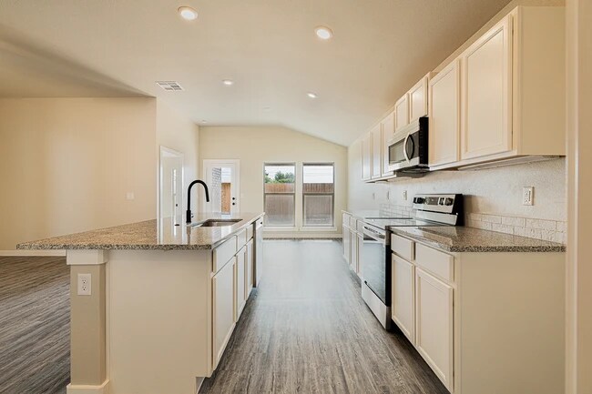 1201 87th St unit 36466300, Odessa, TX 79765 - photo 4