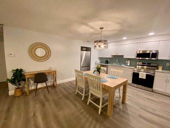 299 E Central Blvd unit 3, Cape Canaveral, FL 32920 - photo 3