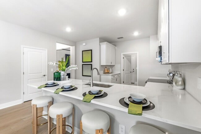 9217 Optimist Way, Palmetto, FL 34221 - photo 3