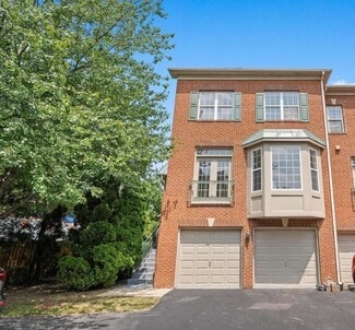 417 Clayton Ln, Alexandria, VA 22304