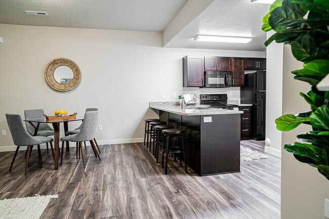 Ranches, North Ogden, UT 84414 - photo 4