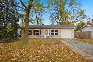 1107 Larch Ln, Fort Wayne, IN 46825