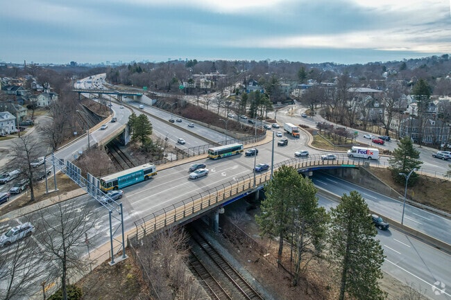 Nonantum gives you fast access to Mass Pike Interstate 95.