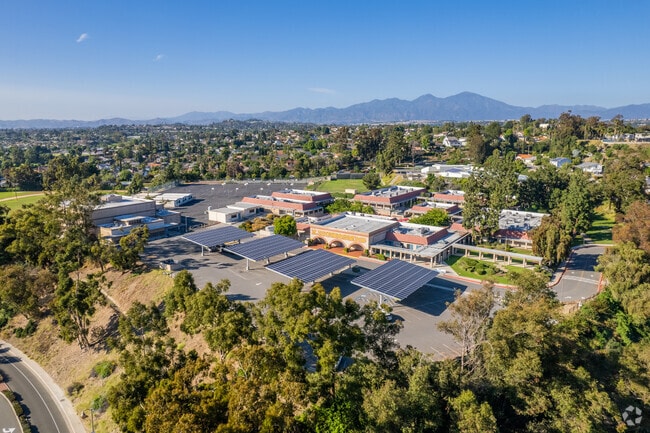 La Paz Intermediate School is part of the Saddleback Valley Unified School District.
