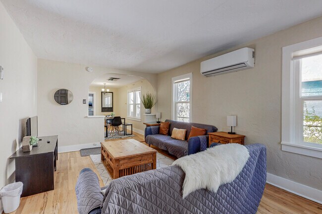 2124 Eton Ave SE unit casita, Albuquerque, NM 87106 - photo 7