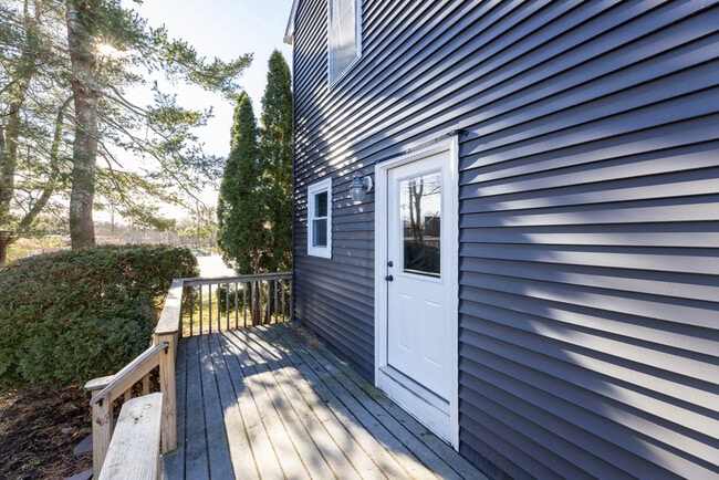 5 School Ln, Wakefield, RI 02879 - photo 3