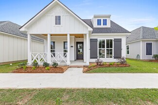 707 Iberia St, Youngsville, LA 70592