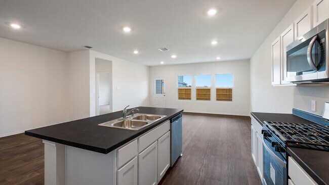 314 Arnold Loop unit 36199853, Uhland, TX 78640 - photo 5