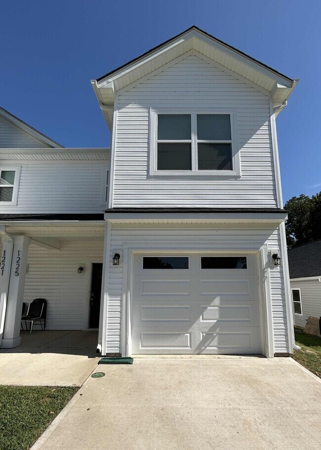 1225 Marble St, Charlotte, NC 28208