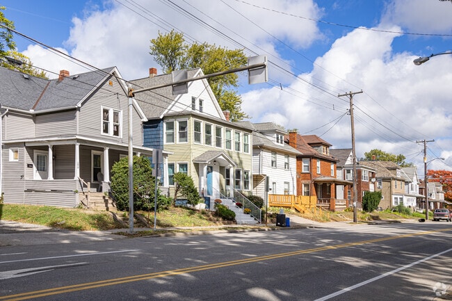 Pulaski Lighthouse offers a variety of home styles & shapes.