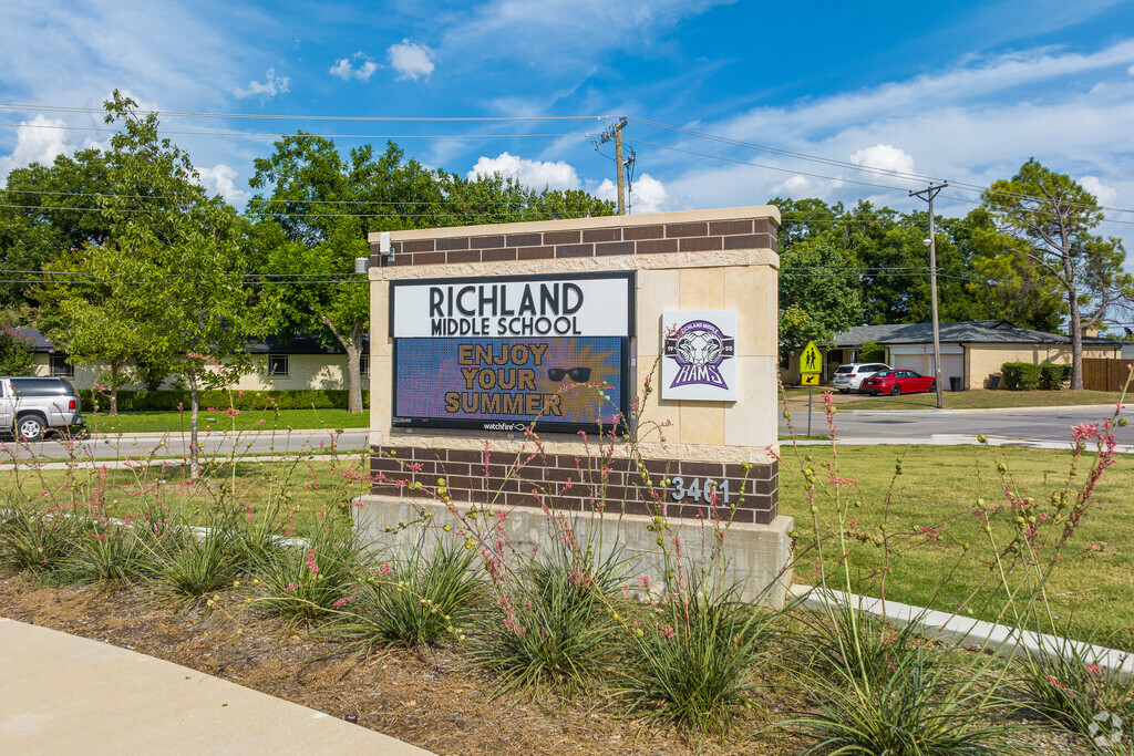 Welcome to Richland Middle School in Richland Hills.