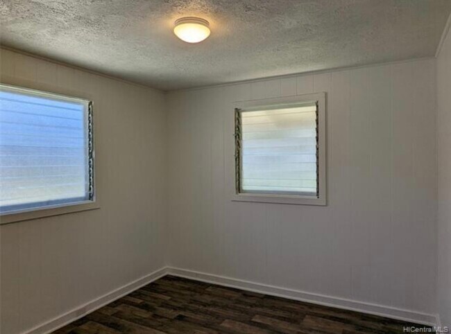 318 Ohai Place unit A, Wahiawa, HI 96786 - photo 3