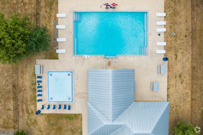 Beat the Texas heat at the Vernon G. Schimel Memorial Park pool, a favorite summer spot for Somerset families.