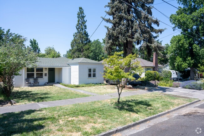 Central Ashland offers a wide variety of different homes.