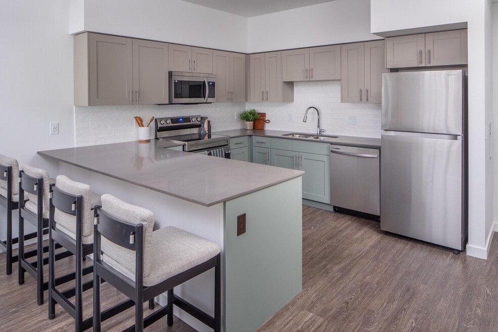 Prose Hayden Island, Portland, OR 97217 - photo 1