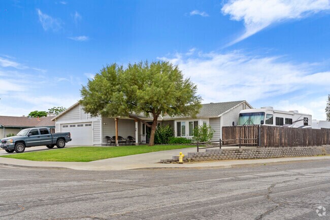 Experience serenity and luxury in Sun City's beautiful homes.