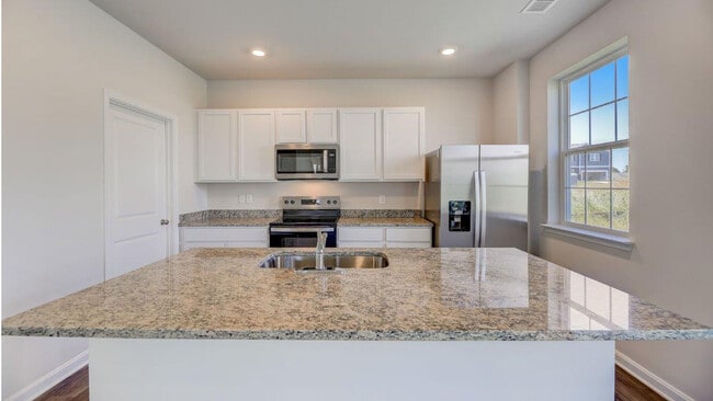 176 Atkinson St unit 36203401, Shenandoah Junction, WV 25442 - photo 7